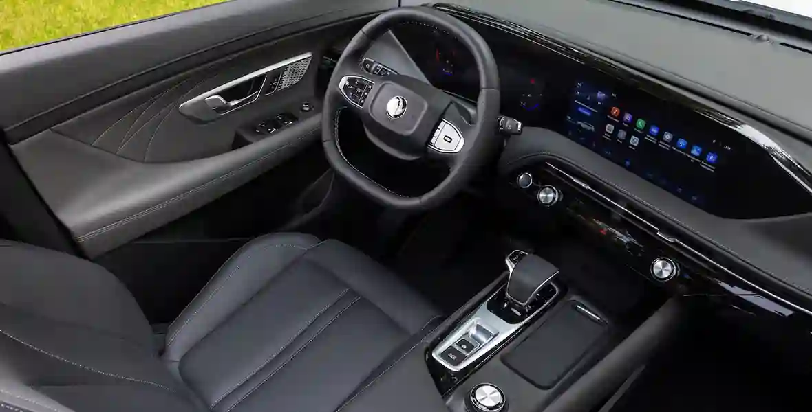 Новость DONGFENG (DONGFENG объявляет цену и старт продаж в россии нового флагманского кроссовера D-сегмента DONGFENG HUGE)